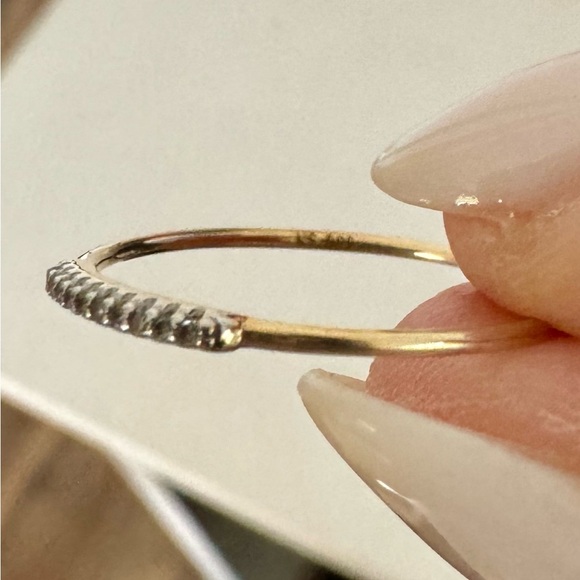 Like new Kendra Scott Gold ring - Picture 2 of 6